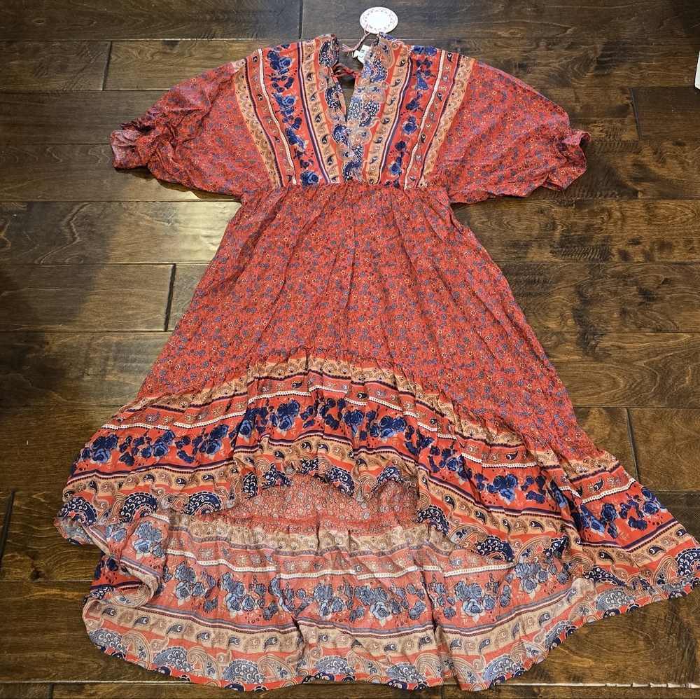 NWT Umgee High Low Dress Size M Floral And Paisley